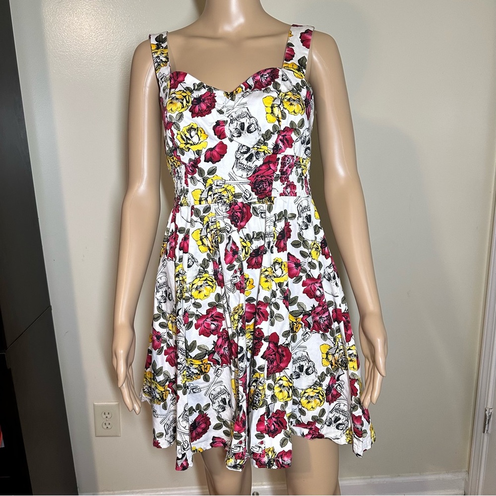 Hot Topic‎ Dress Skulls Floral Sundress Womens Medium Unique Punk